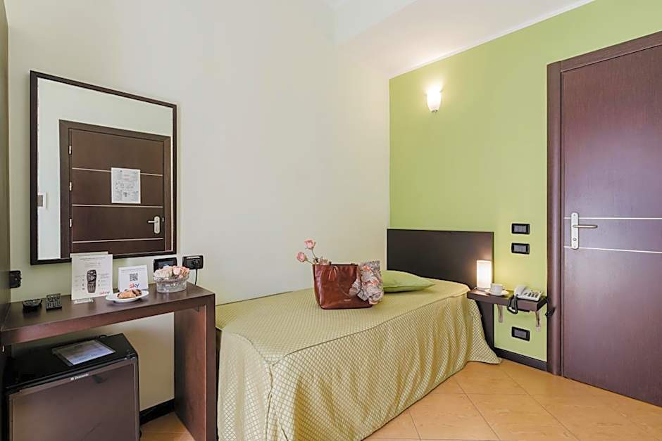 Cerri Hotel