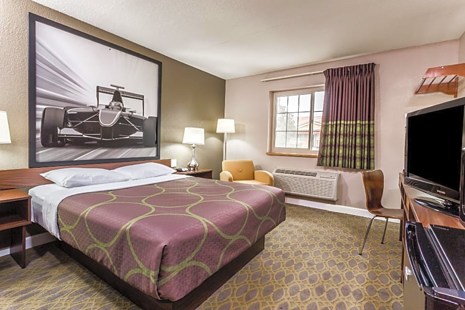 Super 8 by Wyndham Willows