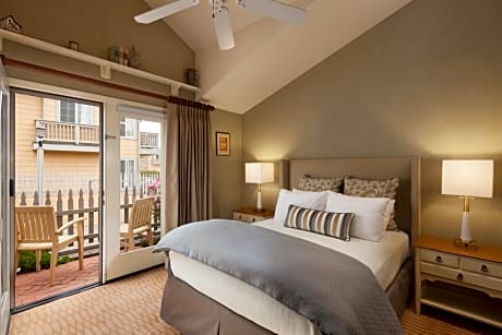 King Room with Partial View