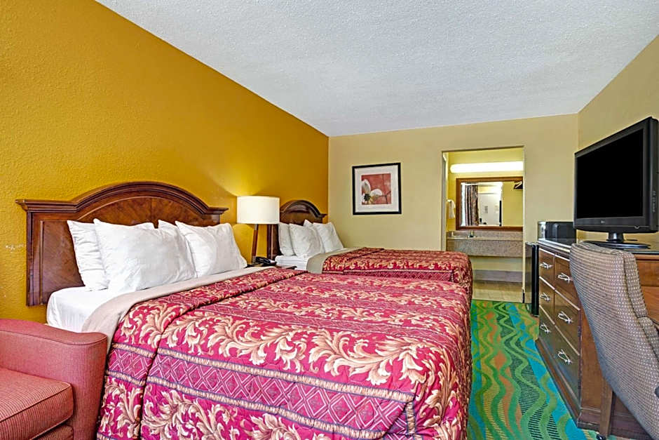 Days Inn by Wyndham Norfolk Military Circle