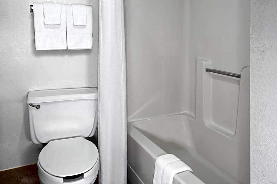 Baymont by Wyndham Green Bay