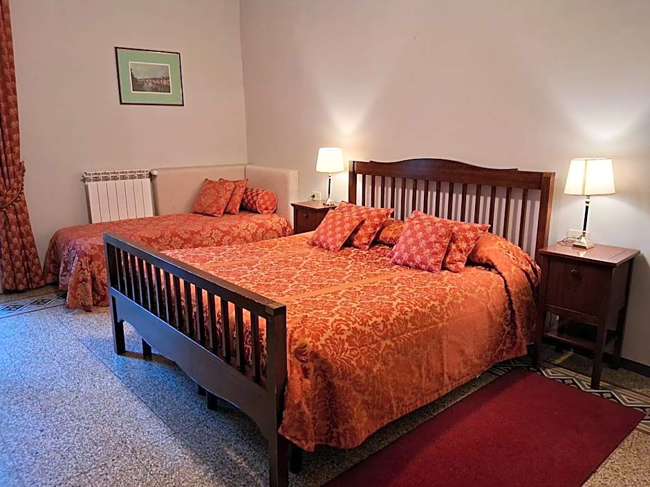 Hotel Tourist House