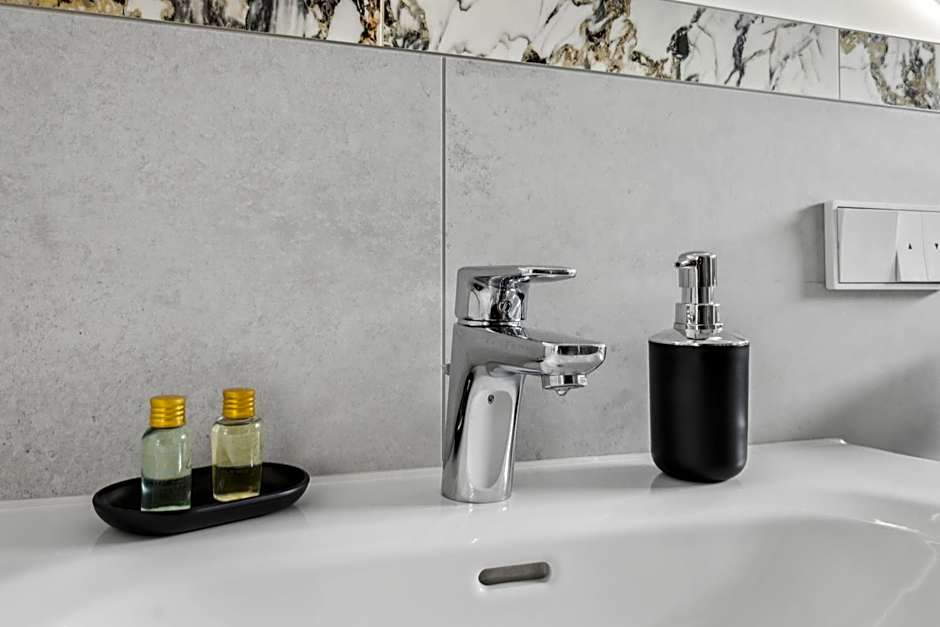 SUITE4ME - Moderne Apartments I Küche I Balkon I Waschmaschine
