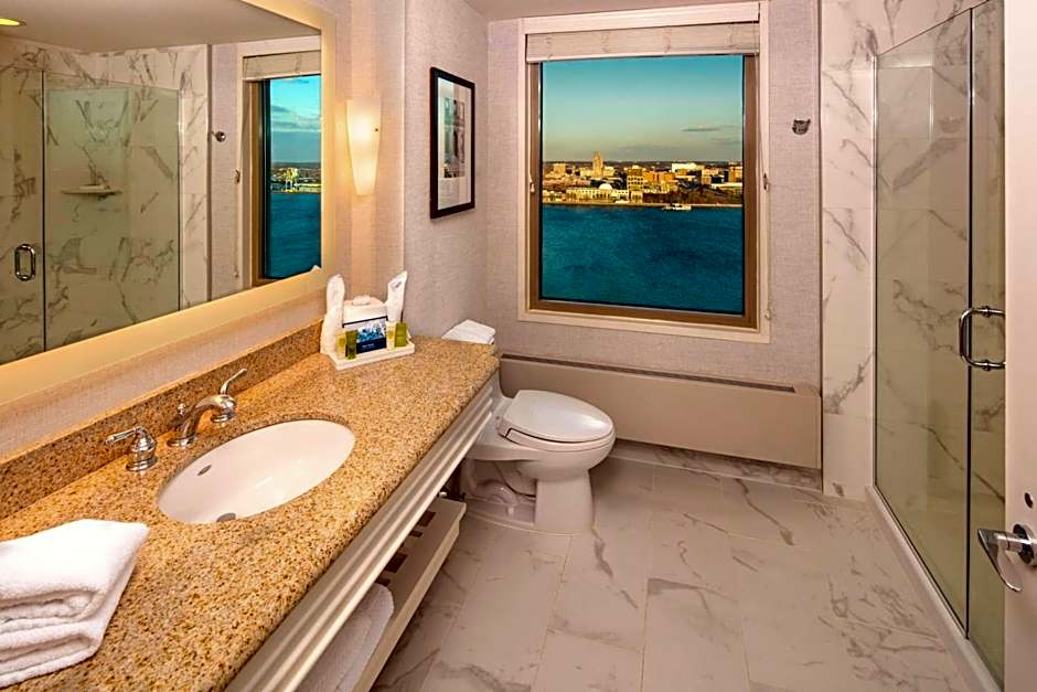 Hilton Philadelphia at Penns Landing