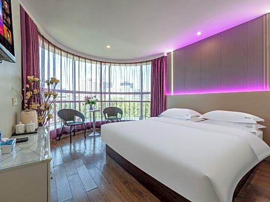 Danfeng Hotel