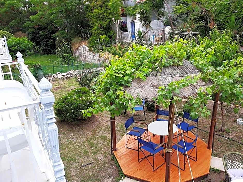 Stratos Hotel