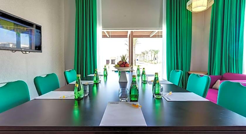 Park Inn by Radisson Hotel and Residence Duqm