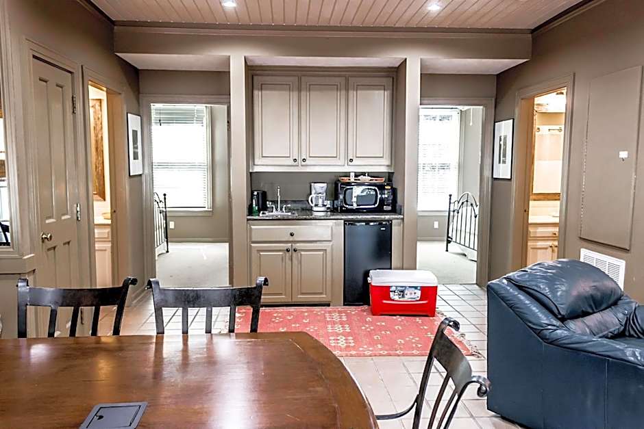 The Lodge at The Bluffs