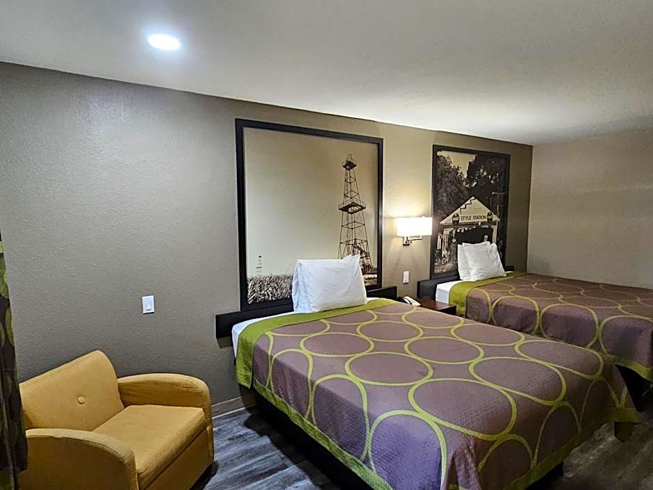 Super 8 by Wyndham Buffalo
