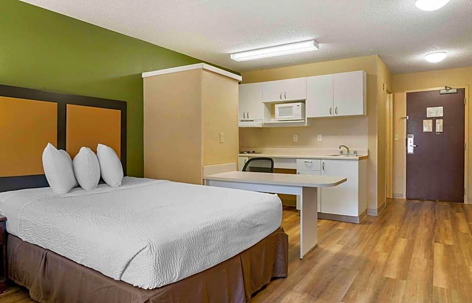 Extended Stay America Suites - Detroit - Novi - Haggerty Road