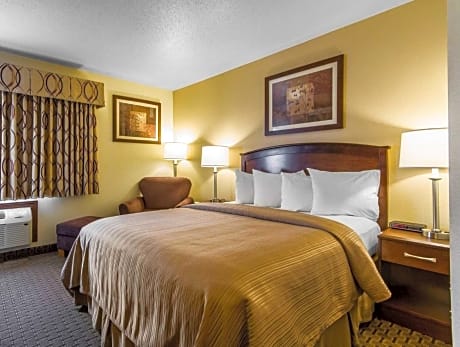 1 Queen Bed, Nonsmoking
