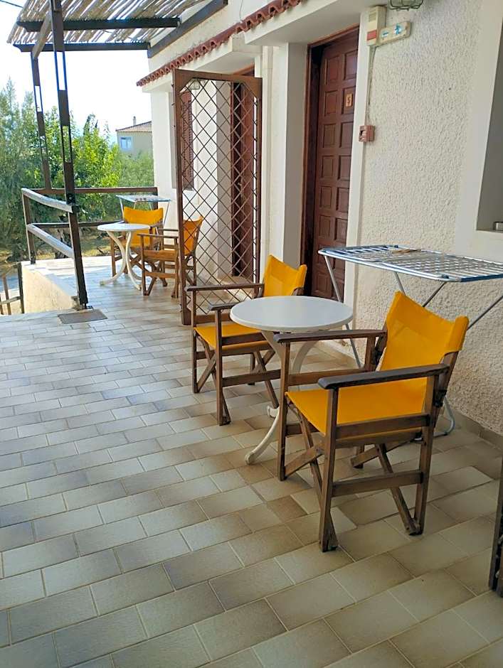 Aeolos Hotel Apartments