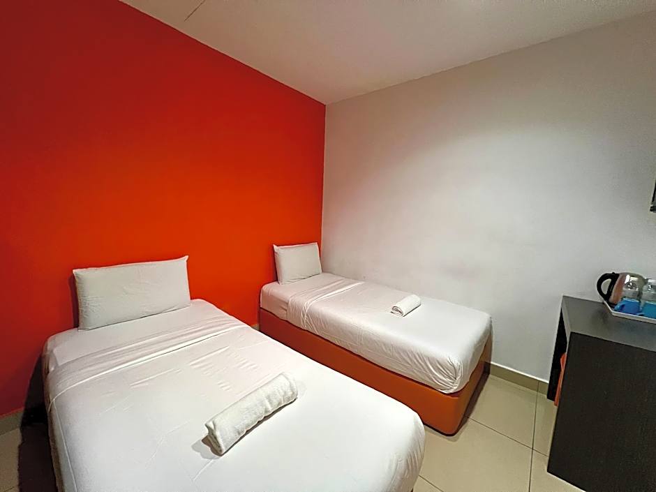 1 Hotel Mahkota Cheras