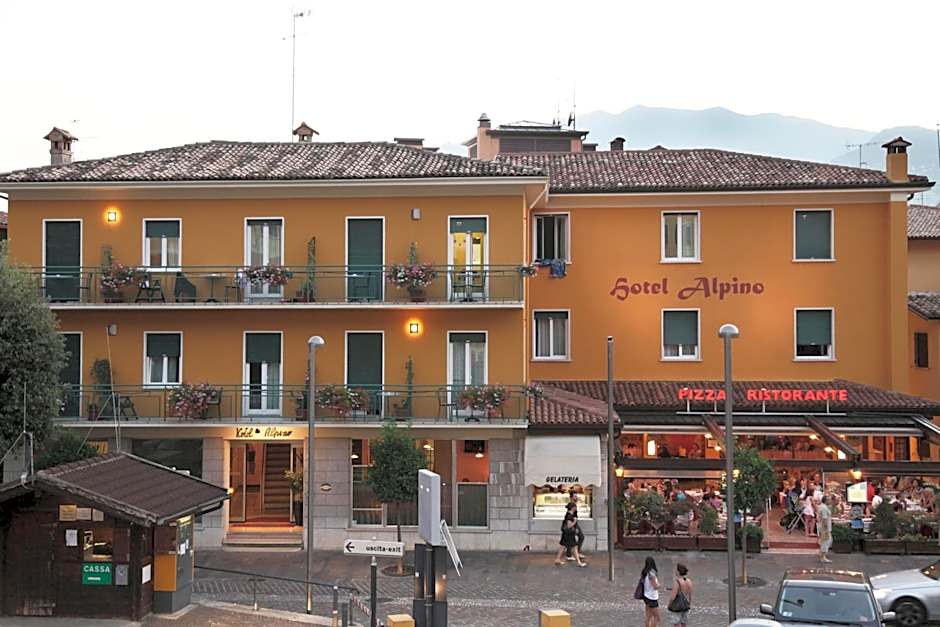 Hotel Alpino