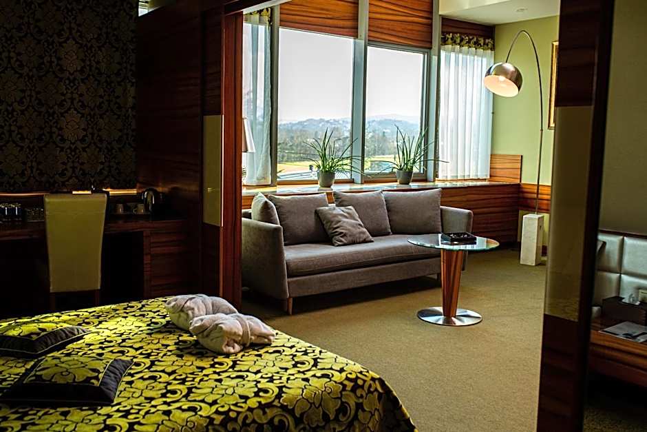 Myn Jacka Hotel & Spa