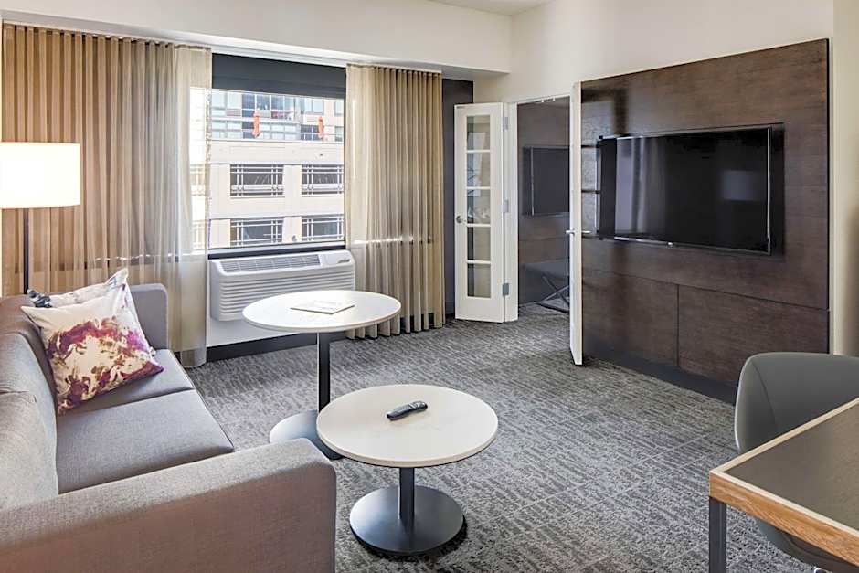 DoubleTree By Hilton Hotel Jersey City
