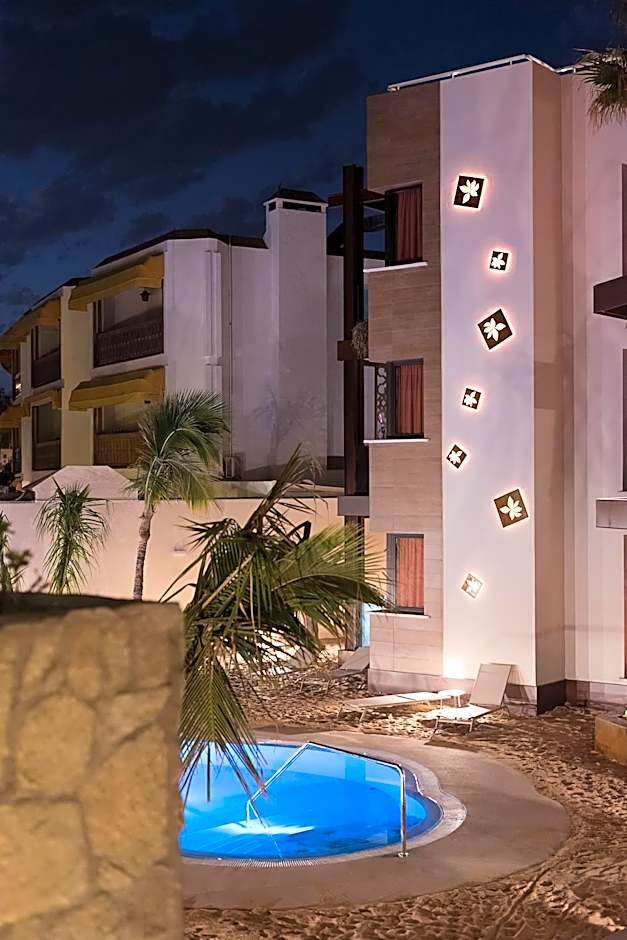 Alhambra Boutique Apartments by TAM Resorts