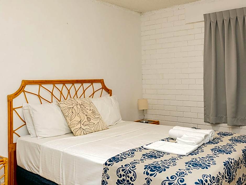 Trickett Gardens Holiday Inn