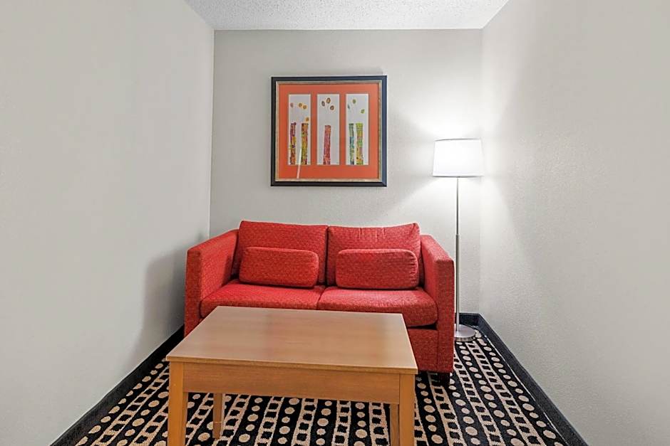 Quality Suites Stratford