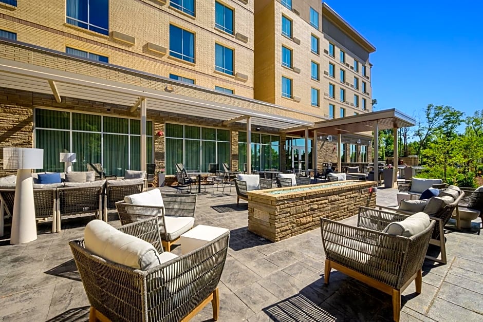 Courtyard by Marriott Raleigh Cary/Crossroads