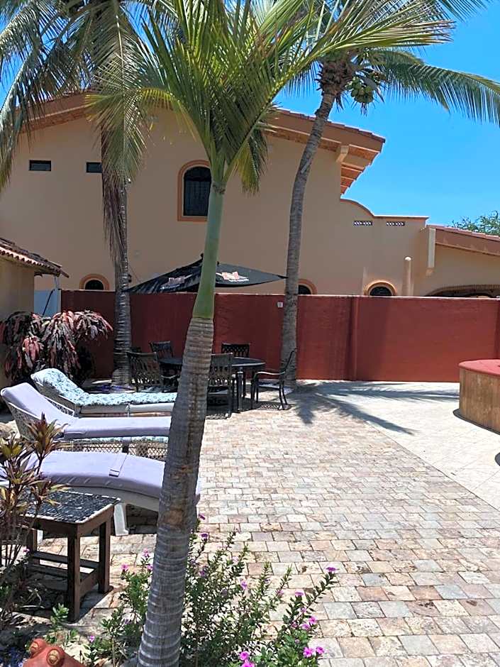 Hotel Casa Raymundo Suites