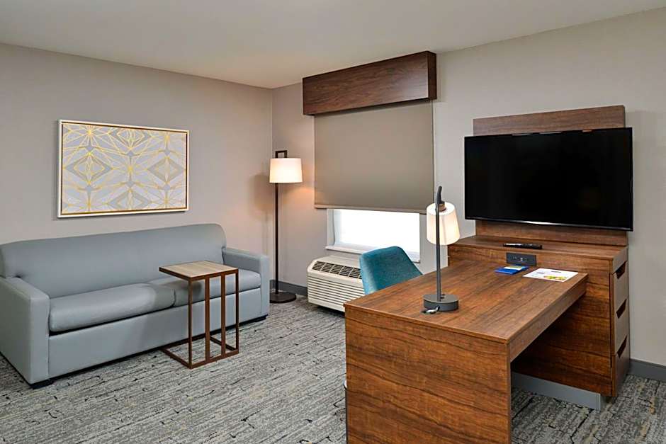 Hampton Inn By Hilton And Suites Las Vegas Airport