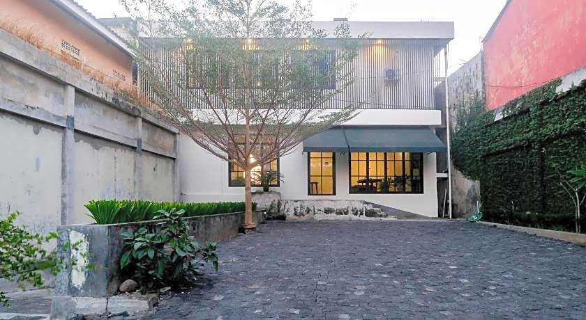 Urbanview Code Riverstay Yogyakarta