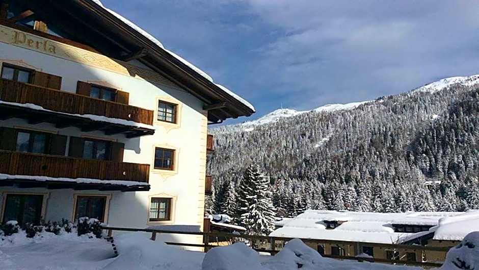 Hotel Perla***