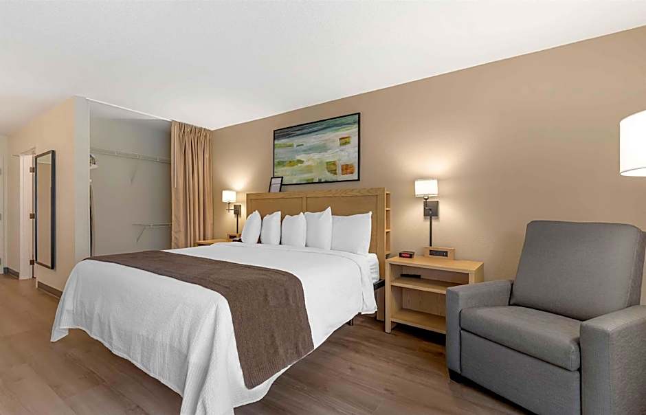 Photo 1 of 12 of Studio 1 King Bed, Accessible