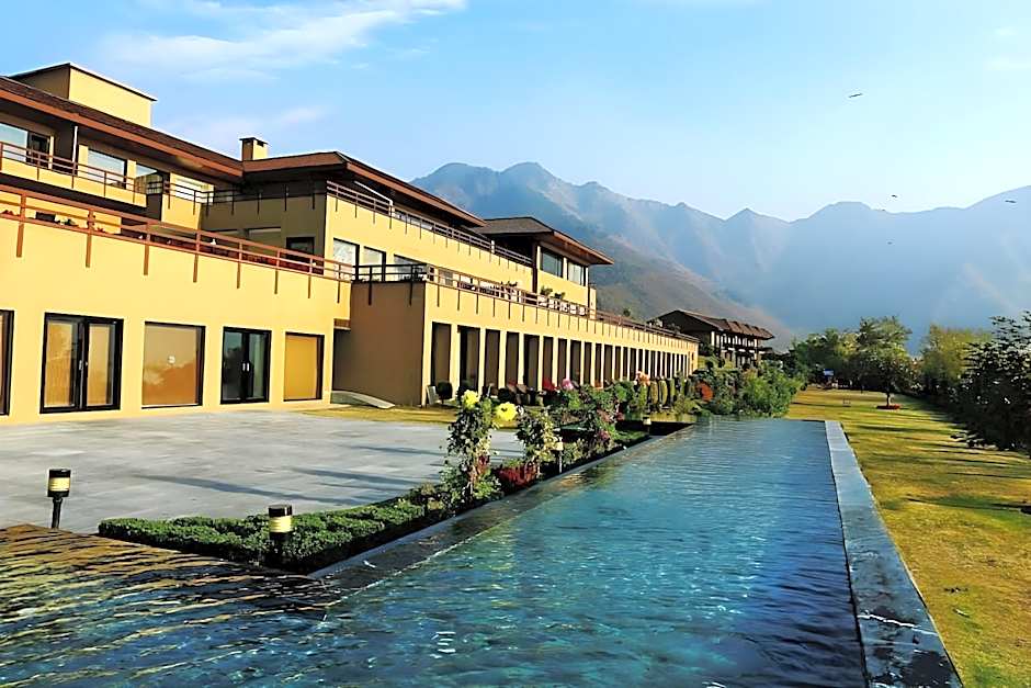Taj Dal View, Srinagar