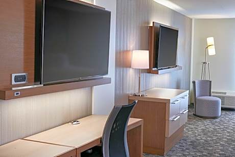 Suite, 2 Queens, Sofa bed