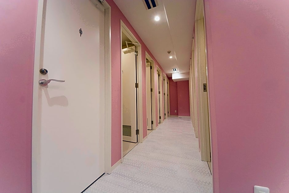 Akihabara Bay Hotel (Female Only)