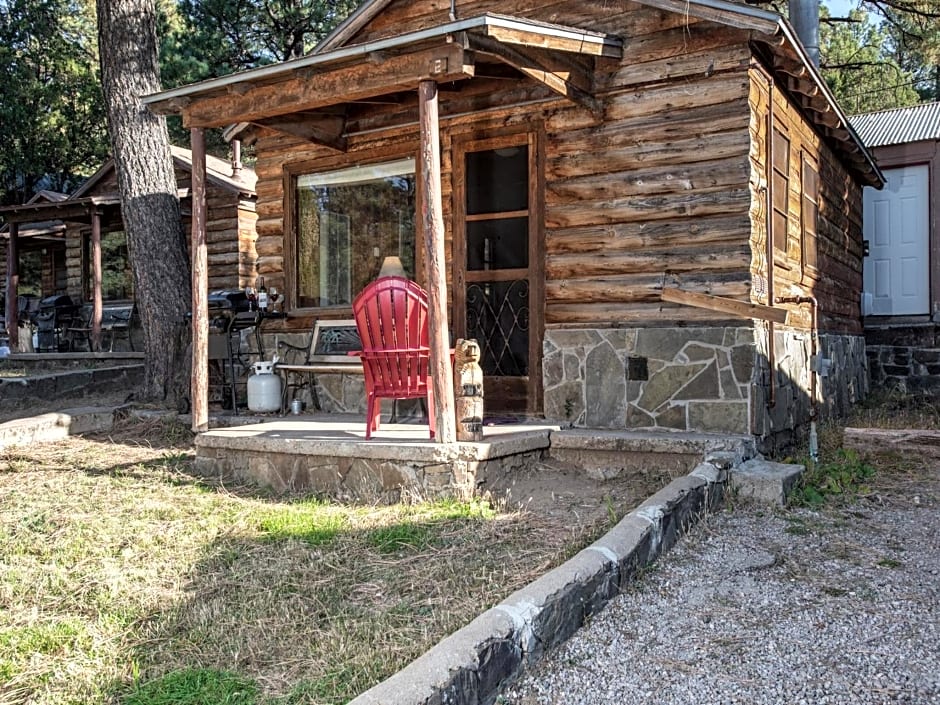 Apache Village 2, King Studio, Midtown, Sleeps 2