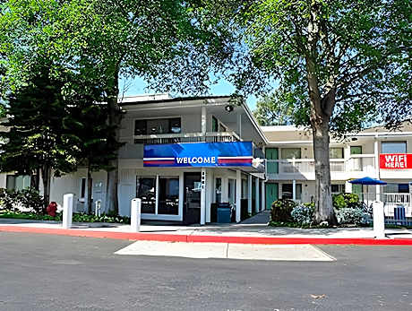 Motel 6-Oakland, CA - Embarcadero