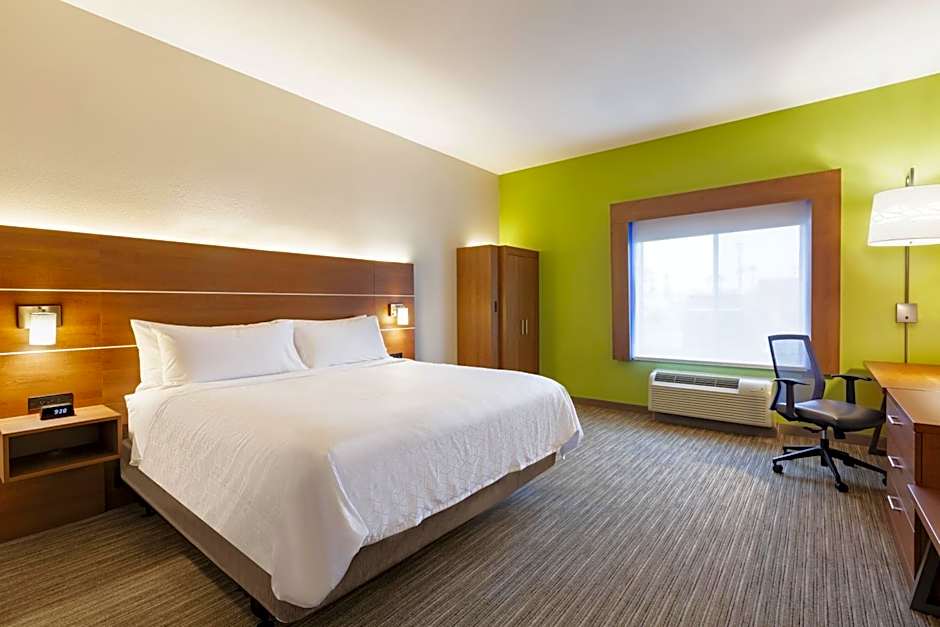 Holiday Inn Express Hotel & Suites Merced By IHG