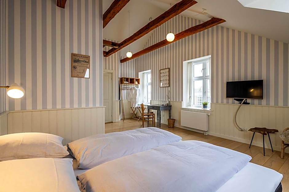 Photo 1 of 4 of Double Room