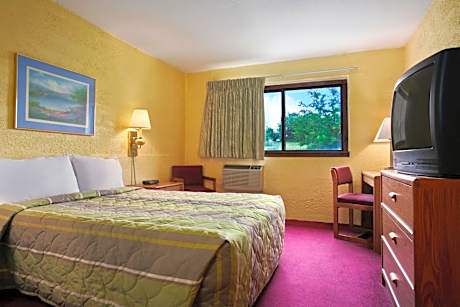 Motel 6-Eau Claire, WI