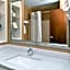 Holiday Inn Express Hotel & Suites Cincinnati-Blue Ash By IHG