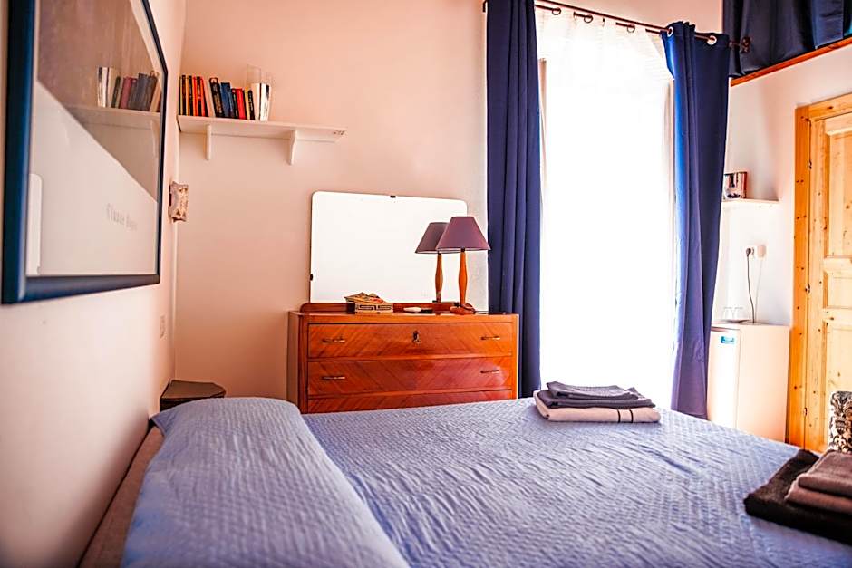 Bobo's House Calasetta