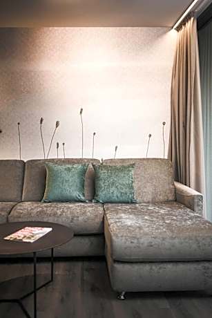 Garden Suite with Private Sauna and Whirlpool