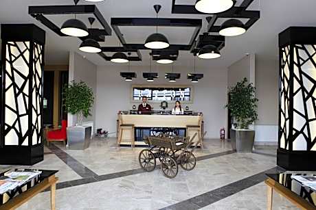 Fayton Hotel