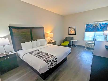 King Room with Mobility/Hearing Impaired Access - Non-Smoking