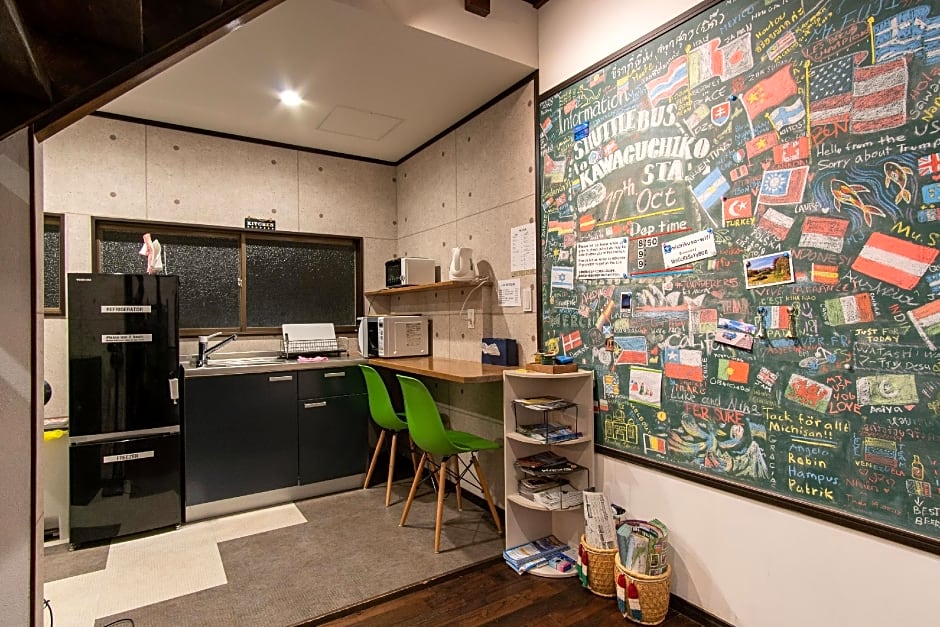 HOSTEL MICHIKUSA-YA