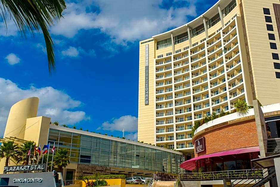 Krystal Urban Cancun-Malecon
