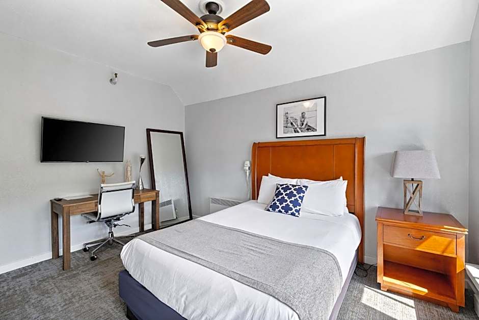 College Inn Hotel