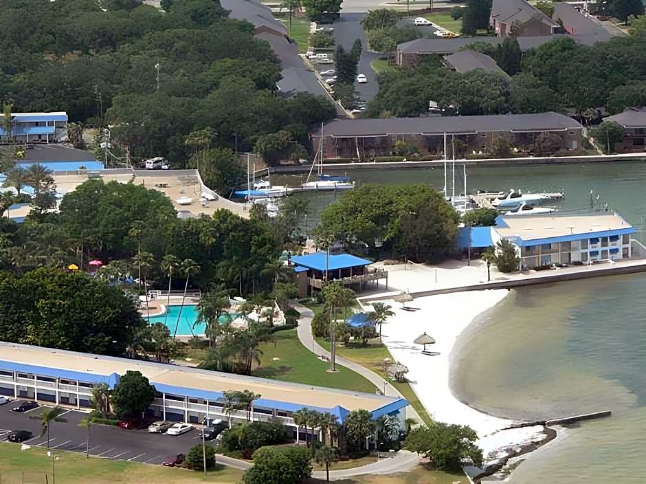 SkyBeach Resort