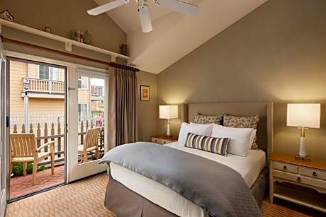 King Room with Partial View
