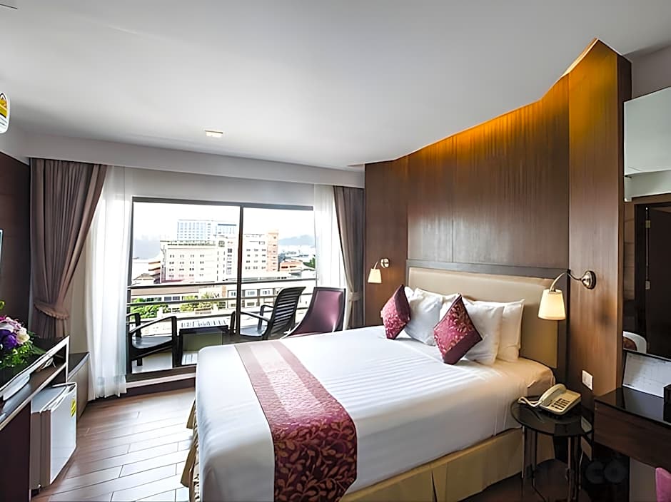 The One Hotel Bay Breeze Pattaya