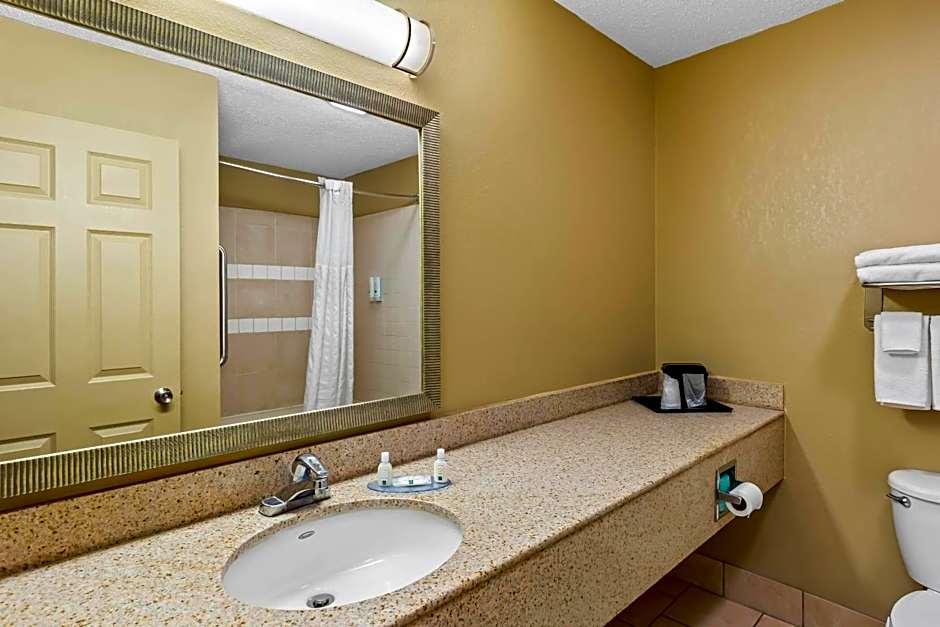 Quality Inn & Suites Seville