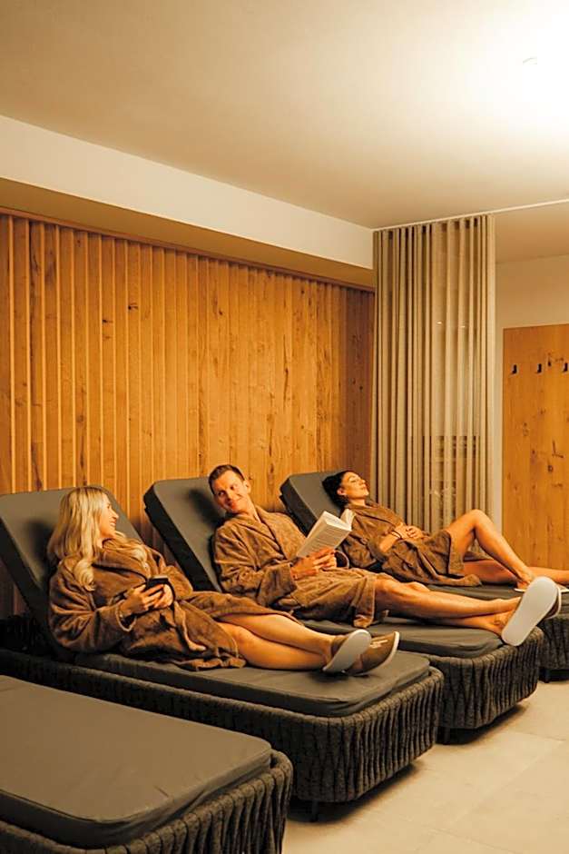 LH Suites Aparthotel - NEW since 2025